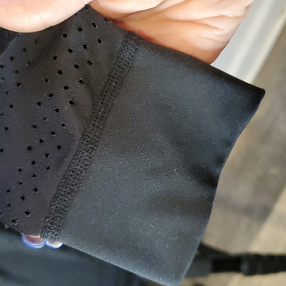 Zyia Preforated Fitted Workout Top Medium - Picture 4 of 8